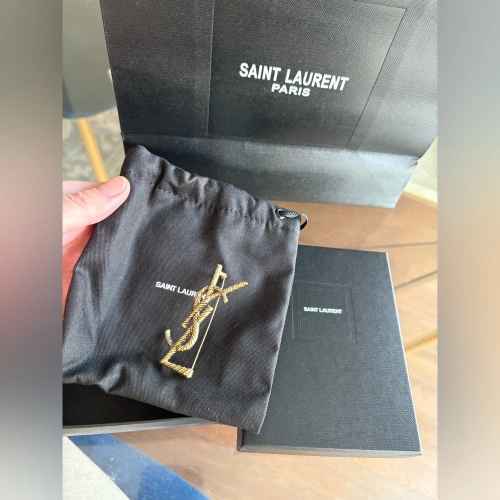 Saint Laurent Cassandre Brooch in Metal Gold Tone Wrapped Cord Texture YSL Logo - Picture 15 of 16